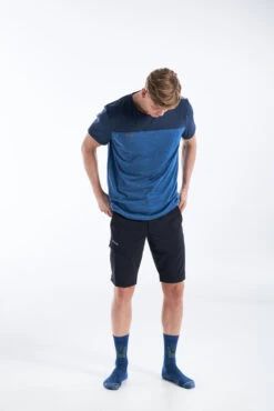 Devold Hiking Merino Light Sock Man 5 Devold Hiking Merino Light Sock Man -Randonnée Camping Magasin chaussetttes devold hiking merino light sock 3 1