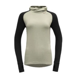 Devold Expedition Merino 235 Hoodie Woman 9 Devold Expedition Merino 235 Hoodie Woman -Randonnée Camping Magasin devold expedition merino 235 hoodie woman 3