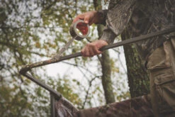 Gorilla Tape Camo 8,2m X 47,8 Mm 9 Gorilla Tape Camo 8,2m X 47,8 Mm -Randonnée Camping Magasin ruban gorilla tape silver camo 02