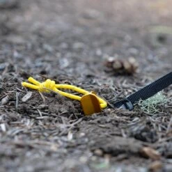 Six Moon Designs 6 Piece Stake Set -Randonnée Camping Magasin sardines alu six moon design 6 piece stake set 03