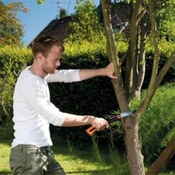 Scie Fiskars Xtract SW75 -Randonnée Camping Magasin scie pliable fiskars xtract sw75 02