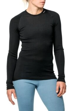 Woolpower Crewneck Lite 12 Woolpower Crewneck Lite -Randonnée Camping Magasin sous vetement laine merinos woolpower crewnew lite 03 1